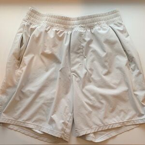 LuLuLemon Men’s Beige/Cream Pace Breaker Athletic Shorts Size Medium